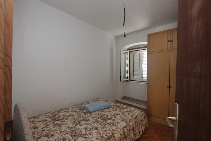 Frontline Four Bed House Near Central Kotor