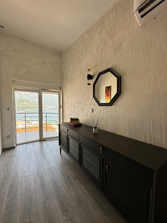 Two bedroom apartment in Budva with sea view