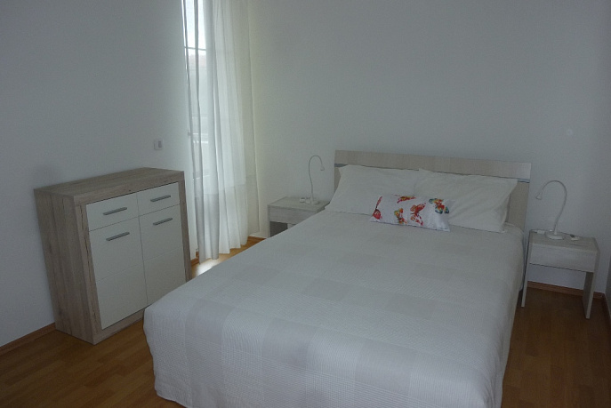Spacious apartment in Rafailovici
