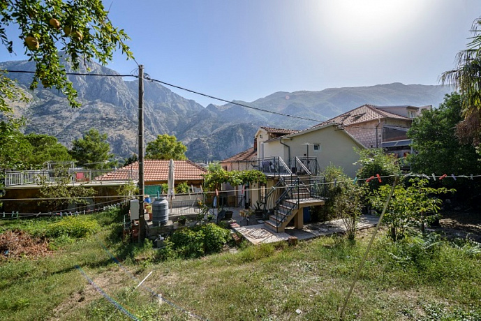 Frontline Family Property Near Kotor