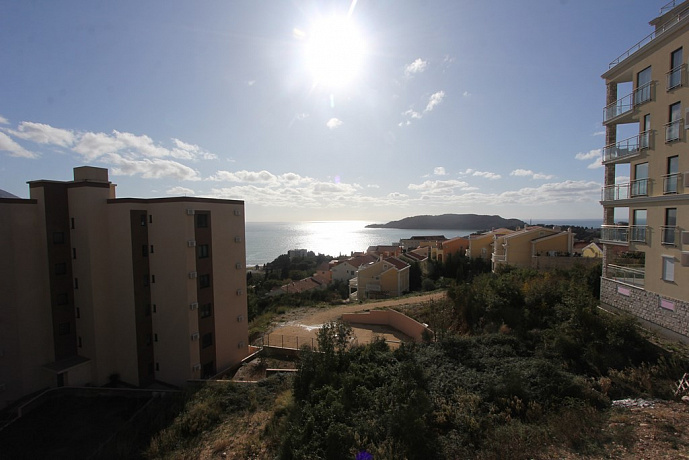  A seaview apartment in Becici