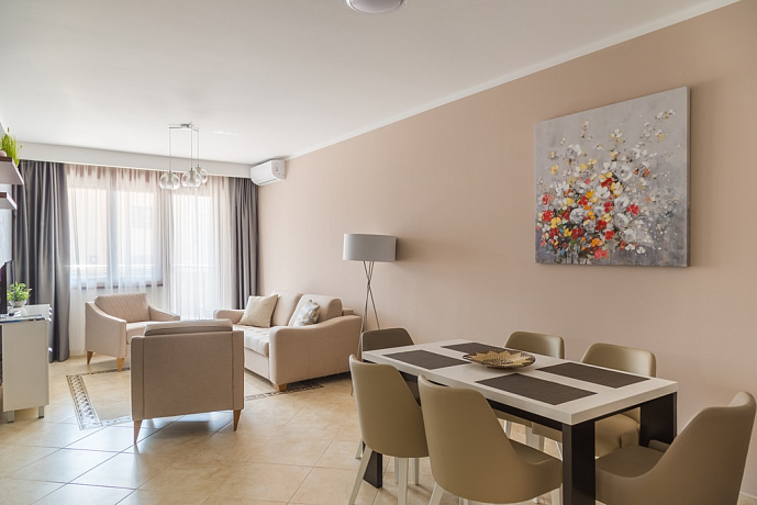 Apartments in a new complex with a swimming pool in Bechici